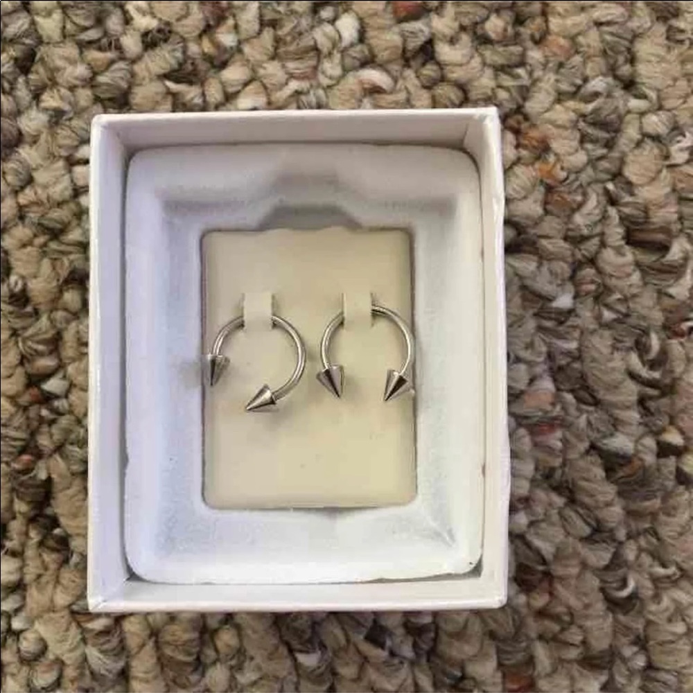 Septum/ daith/ cartilage rings